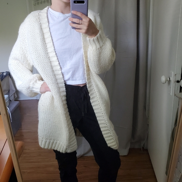 Honey Punch Cream Knit Cardigan - Picture 4 of 13